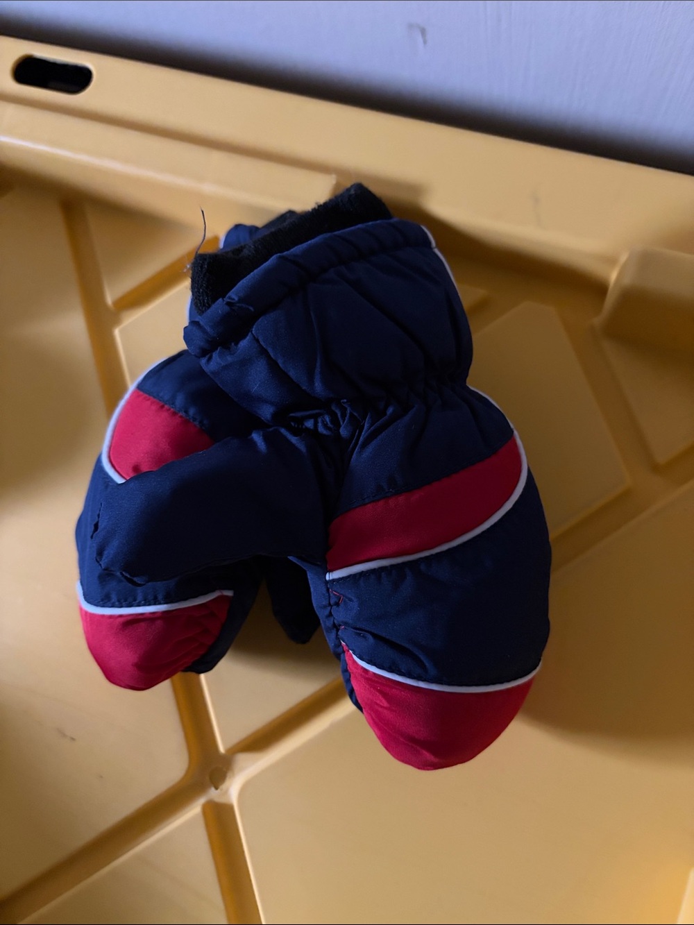 Kids Winter Mittens - Navy and Red